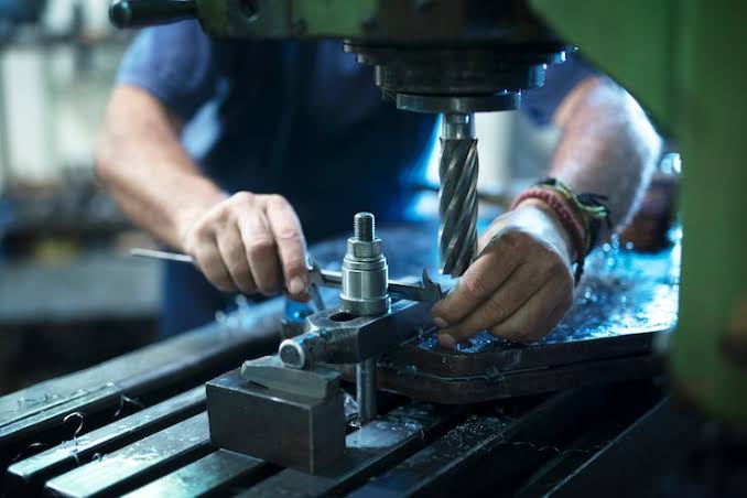 Torno CNC de precisão — Differ Usinagem Piedade